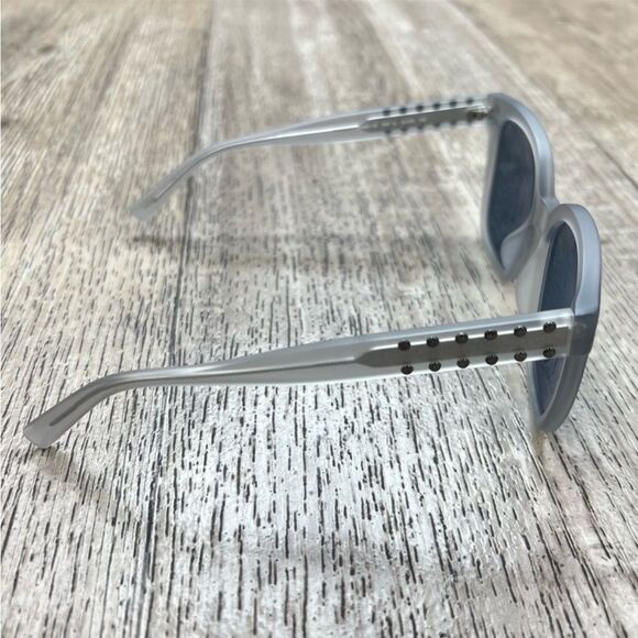 Rebecca Minkoff Cyndi Square Sunglasses - Picture 4 of 5